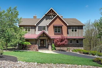 968 Scots Pine Ln, Hazleton, PA 18202
