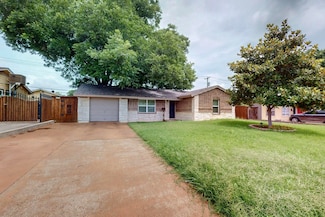 1819 Finley Rd, Irving, TX 75062