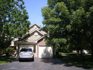 638 Cobblestone Ct Unit 566, Elgin, IL 60120