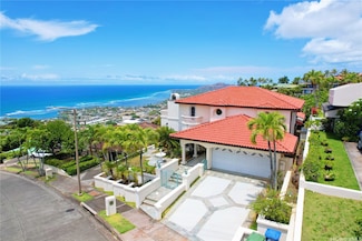 671 Kahiau Loop, Honolulu, HI 96821