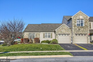 1967 Deer Run Dr, Hummelstown, PA 17036