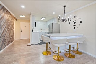 21400 Burbank Blvd Unit 119, Woodland Hills, CA 91367