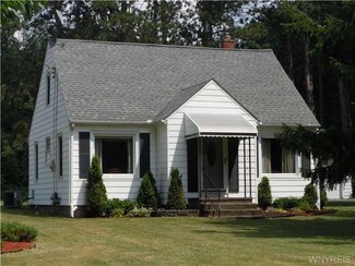 1755 Hopkins Rd, Getzville, NY 14068
