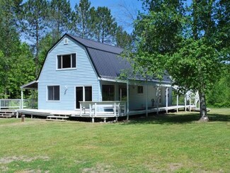 4280 Resch Ln, Crandon, WI 54520