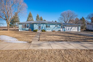 1038 Sioux Ave, Fairmont, MN 56031