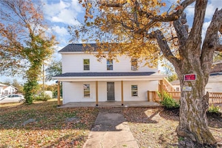 215 N Logan St, Burlington, NC 27217