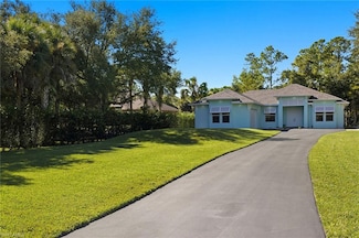 152 14th Ave NW, Naples, FL 34120