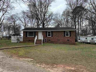 121 Carroll Cir, Pacolet, SC 29372