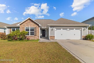 243 Sailor St, Sneads Ferry, NC 28460