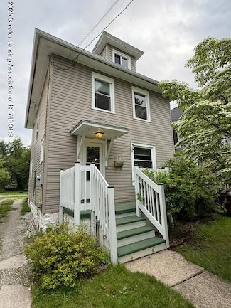 921 W Genesee St, Lansing, MI 48915