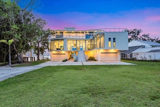 4035 Bay Shore Rd, Sarasota, FL 34234