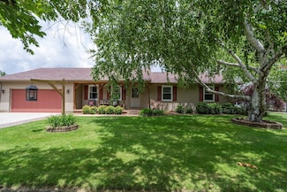 808 Damon Dr, Washington Court House, OH 43160