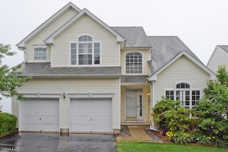 156 Winding Hill Dr, Hackettstown, NJ 07840