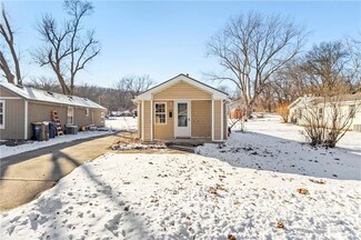 222 East St, Excelsior Springs, MO 64024