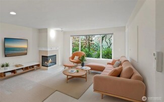 300 N 130th St Unit 7104, Seattle, WA 98133