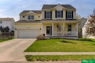 2314 S River Rock Dr, Papillion, NE 68046