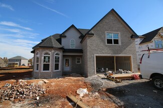 70 Sycamore Hill Dr, Clarksville, TN 37042