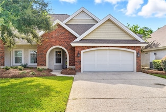 521 Fox Run Cir, Brunswick, GA 31525