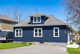 50810 Melville Ct, New Baltimore, MI 48047