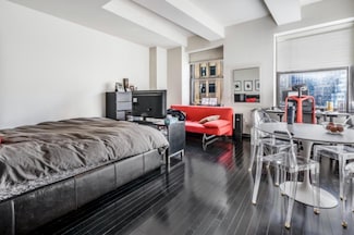 20 Pine St Unit 2205, New York, NY 10005