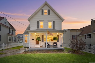 223 Rockwell St, Norwich, CT 06360