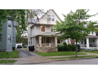 1372 W 85th St, Cleveland, OH 44102