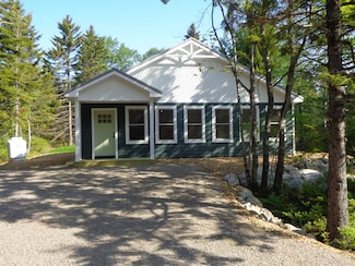 22 Neal Ln, Tremont, ME 04612