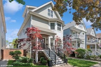 2450 W Warner Ave, Chicago, IL 60618