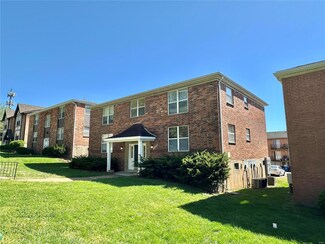 10026 Willdan Dr, Saint Louis, MO 63123