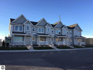 976 Lake Ridge Dr Unit 14, Traverse City, MI 49684