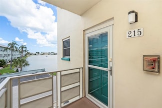 2960 59th St S Unit 215, Gulfport, FL 33707