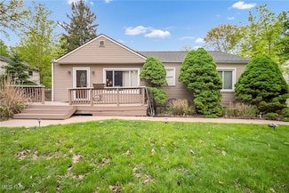 29407 Waldensa Ave, Wickliffe, OH 44092