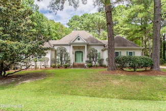 112 Currituck Dr, Hertford, NC 27944