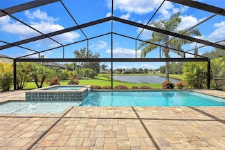 12071 Forest Park Cir, Bradenton, FL 34211