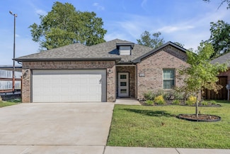 121 W Morton St, Denison, TX 75021