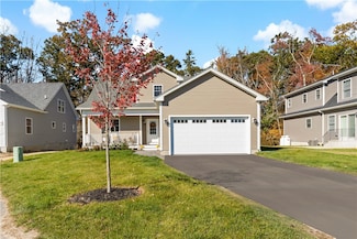 51 Vespia Ln, South Kingstown, RI 02879