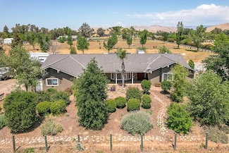 20794 E Weldon Ave, Sanger, CA 93657
