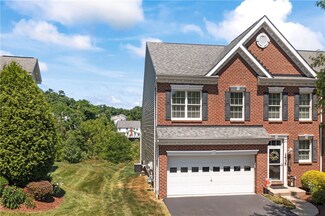 1435 Willowbrook Dr, Washington, PA 15301