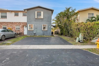 447 Sunshine Dr, Coconut Creek, FL 33066