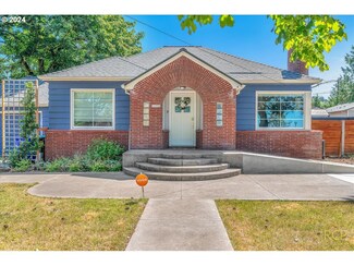 11226 SW 65th Ave, Portland, OR 97219