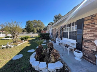203 Oglesby Ave, Crestview, FL 32536