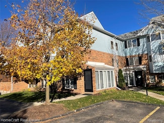 192 Pinewood Dr Unit 102, Plymouth, MI 48170