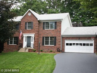 8925 Igoe St, Lorton, VA 22079