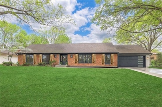 10314 Sagamore Ln, Leawood, KS 66206