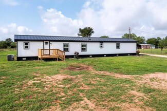 885 Shiloh Rd, Bastrop, TX 78602