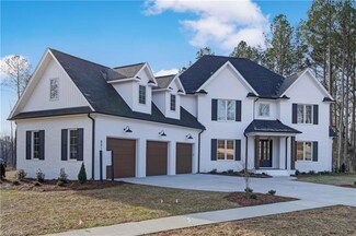 8011 Cranston Ct, Oak Ridge, NC 27310