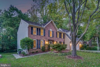 4702 Western St, Fairfax, VA 22030