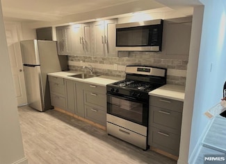 7810 3rd Ave, North Bergen, NJ 07047