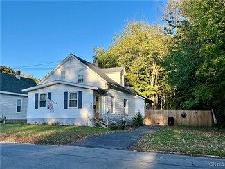 201 N 6th St, Fulton, NY 13069