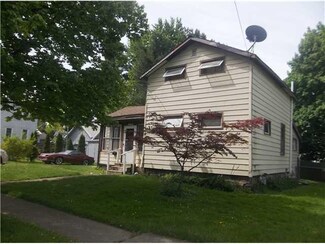 6139 Lake Ave, Wolcott, NY 14590